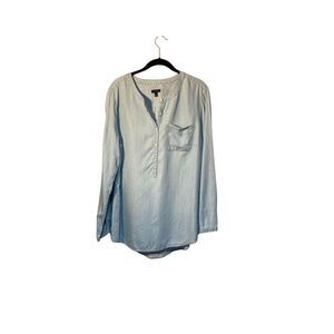 Talbots women’s blue camp shirt, long sleeve size large